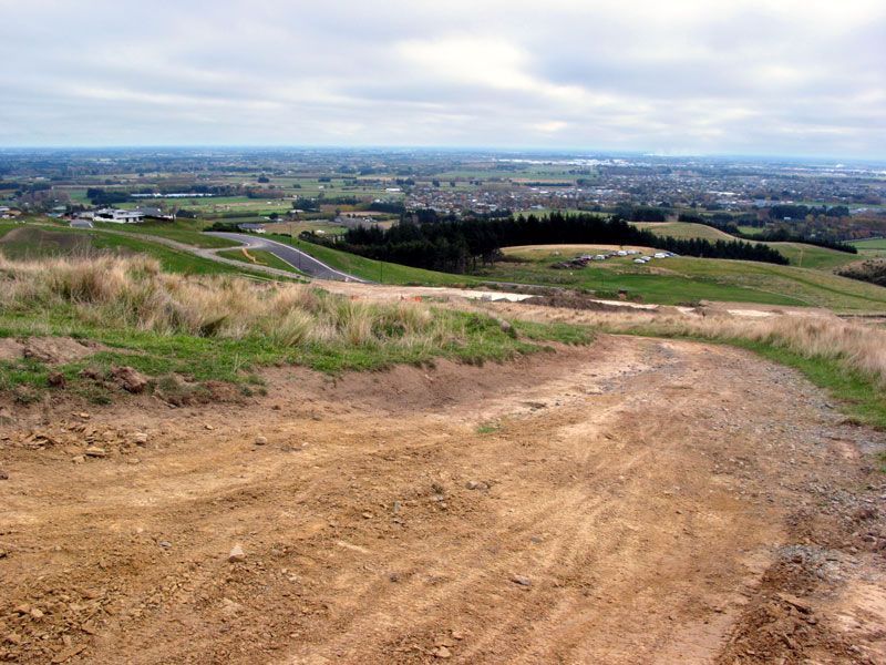 Kennedys Bush Track / Worsleys Track